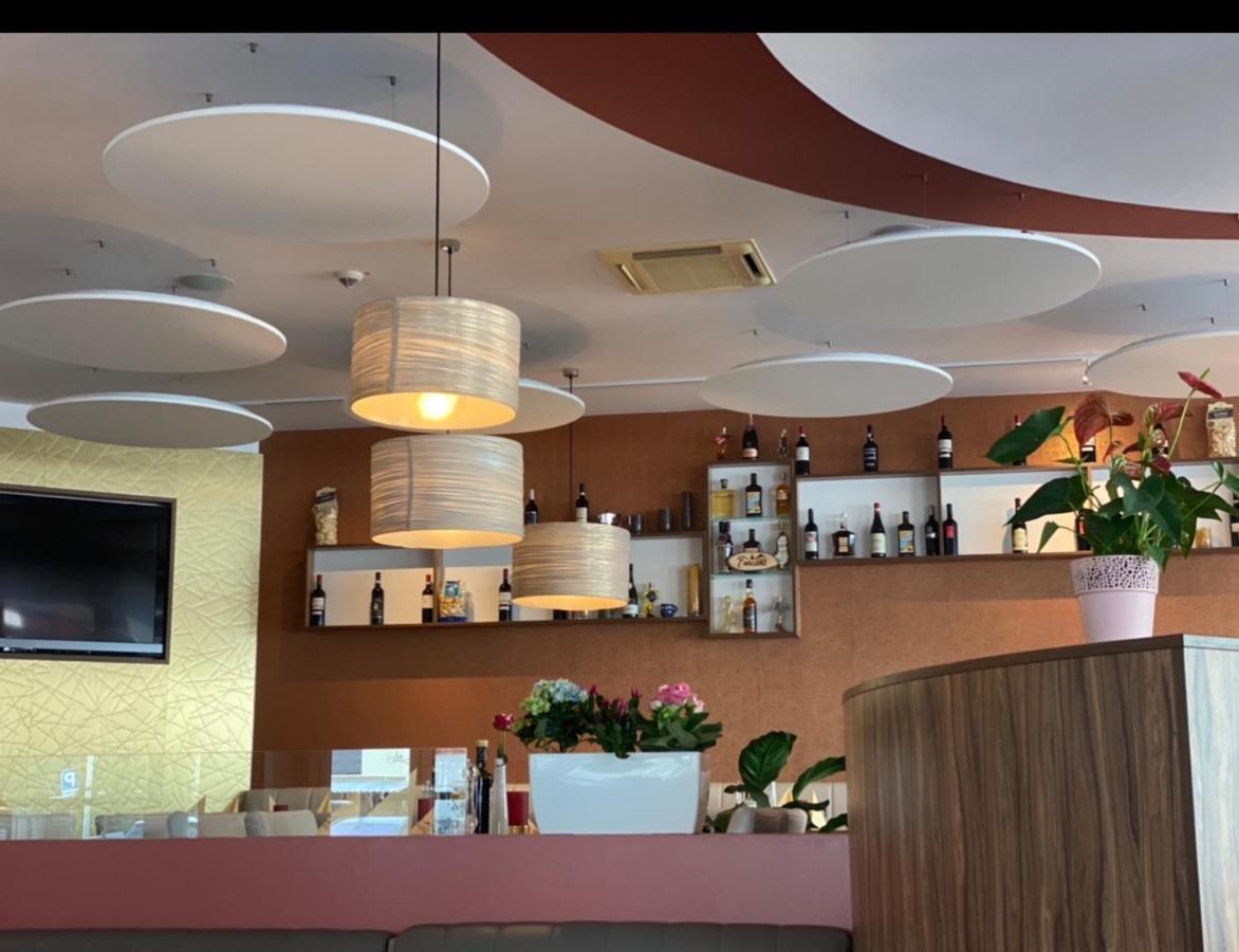 Hotel Toscana Borna Eksteriør bilde